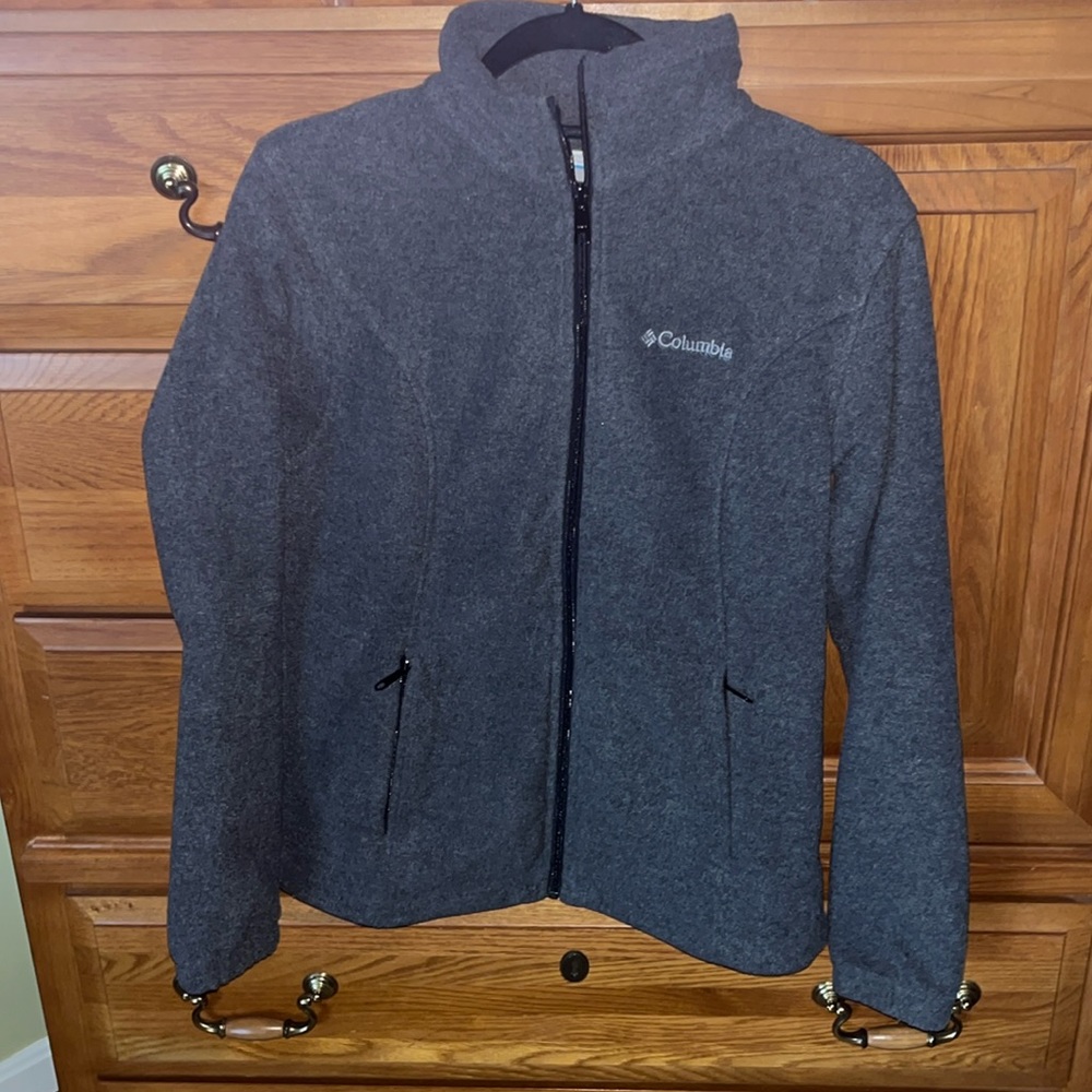 Columbia ladies gray fleece jacket